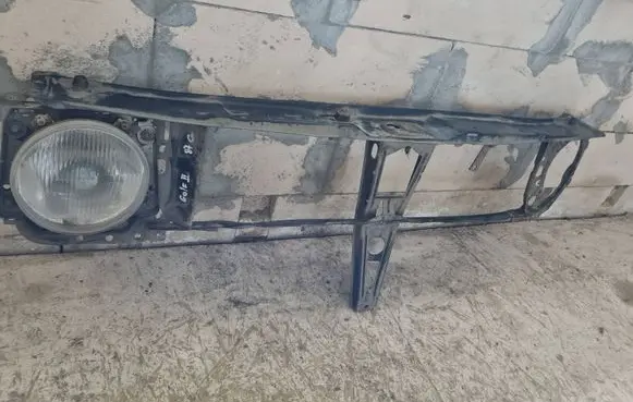 Volkswagen Golf II Radiator support slam panel