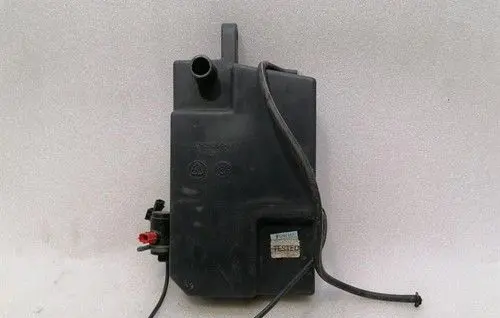Aston Martin Vantage III Windshield washer fluid reservoir/tank 37121070AF