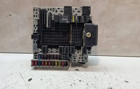 Volvo V70 Fuse box set 8645729