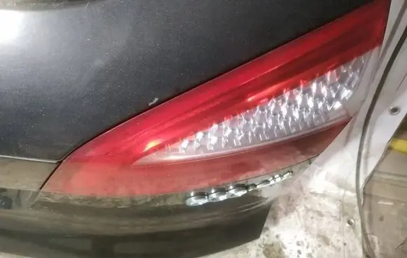 Ford Mondeo MK IV Tailgate rear/tail lights