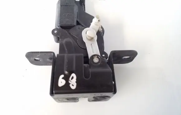 KIA Sorento Tailgate window lock/catch/latch 871303E000
