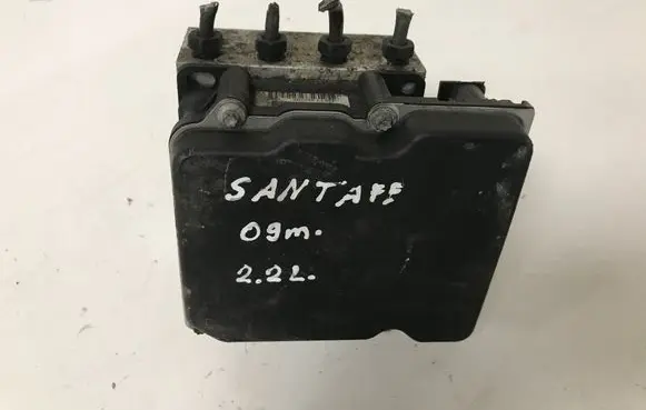 Hyundai Santa Fe ABS Pump 589102B850