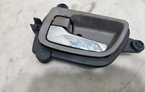 Mitsubishi Grandis Front door interior handle 0281002461