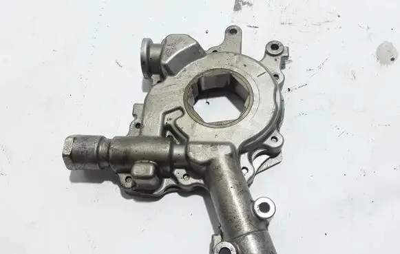 Renault Vel Satis Oil pump 7701066408