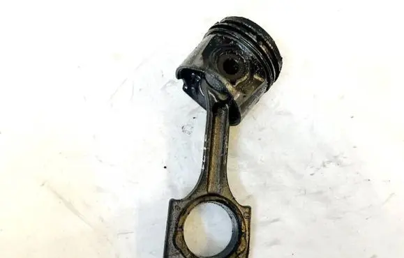 Volvo S60 Piston with connecting rod