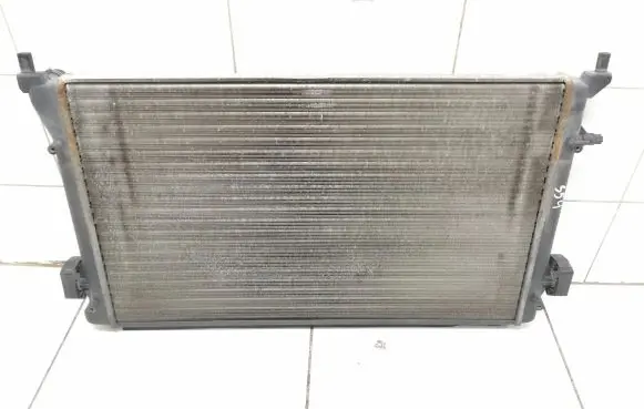 Skoda Octavia Mk2 (1Z) Coolant radiator 1K0121251DK