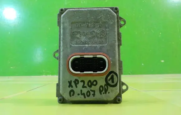 Peugeot 407 LED ballast control module 5DF00870450 XP200