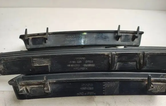 Saab 9-5 Front bumper lower grill 4564233 4561056 4561064