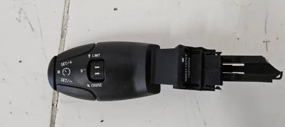 Peugeot 3008 I Cruise control stalk 96637157XT 12272004