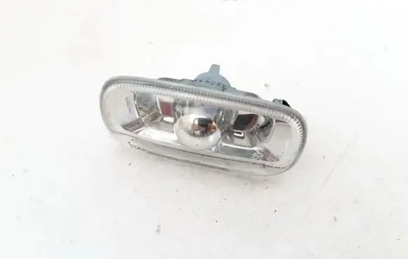 Audi A4 S4 B6 8E 8H Front fender indicator light 8E0949127