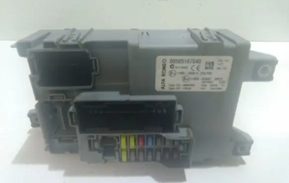 Alfa Romeo Mito Fuse module 00505167040 116RI000674