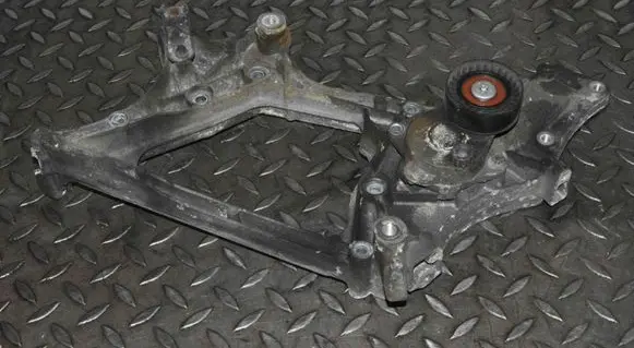 Generator/alternator bracket