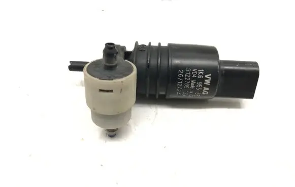 Audi A3 S3 8V Windscreen/windshield washer pump 1K6955651 3122789