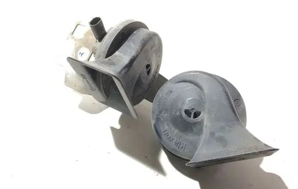 BMW 5 E60 E61 Horn signal 6935709