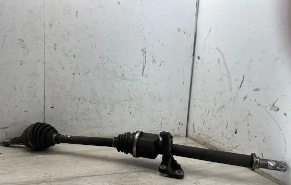 Renault Clio III Front driveshaft 