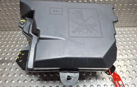 Dacia Sandero III Fuse box set S26301754 284C02176R