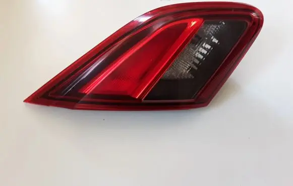 Opel Corsa E Tailgate rear/tail lights 39012625