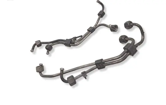 Volkswagen PASSAT B5 Fuel injector supply line/pipe 