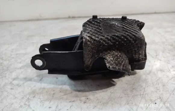 Land Rover Discovery Sport Engine mount bracket
