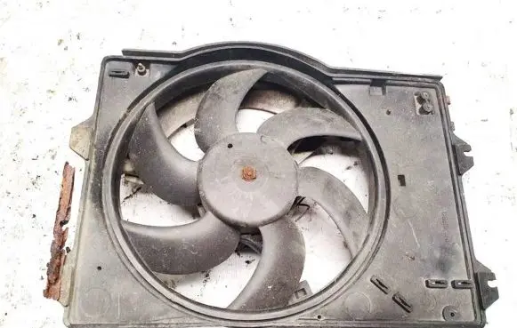 Peugeot 406 Radiator cooling fan shroud
