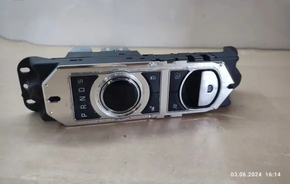 Jaguar XJ X351 Gear shifter/selector AW937E453BC