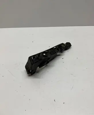 Audi A6 C7 Front bumper mounting bracket 4G0807284