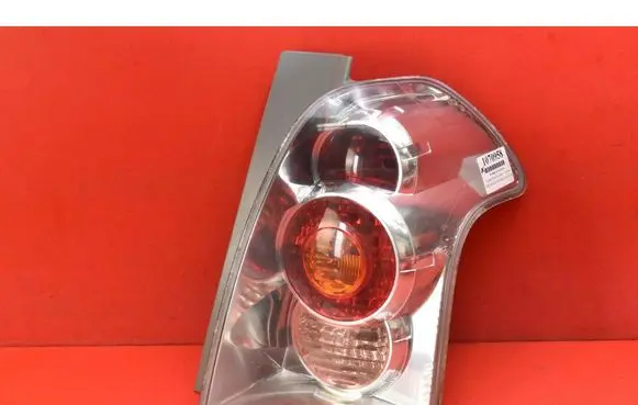 Toyota Corolla Verso E121 Rear/tail lights 0F01