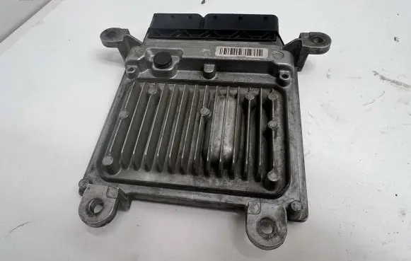 Mercedes-Benz E W212 Engine control unit/module A6519007500 28336101 A0064461540