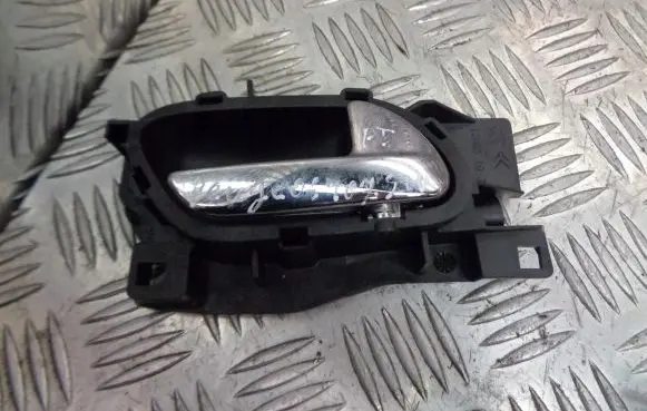 Peugeot 407 Rear door interior handle trim 