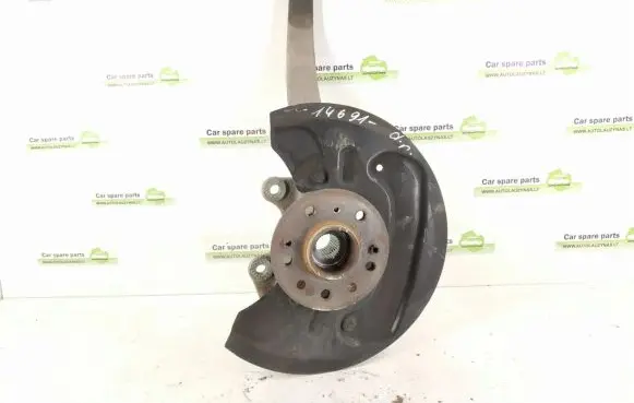 Mercedes-Benz ML W164 Front wheel hub 1643302220 1643301420