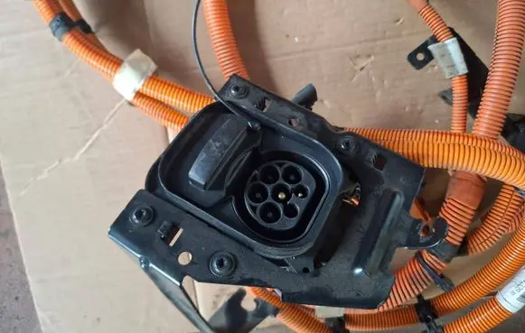 Peugeot 208 II Electric car charge socket 9834139980 9832922980