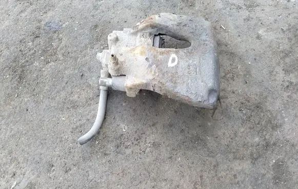 Opel Zafira A Front brake caliper
