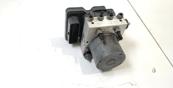 Skoda Fabia Mk3 (NJ) ABS Pump 6C0614517K 6C0907379K