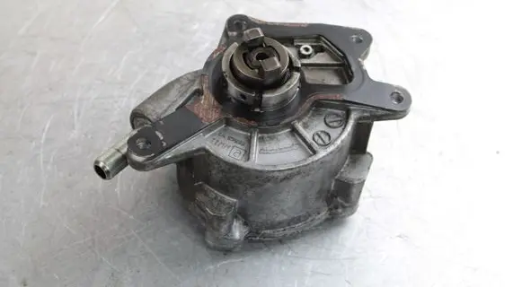 Mercedes-Benz E W211 Vacuum pump A6422300165