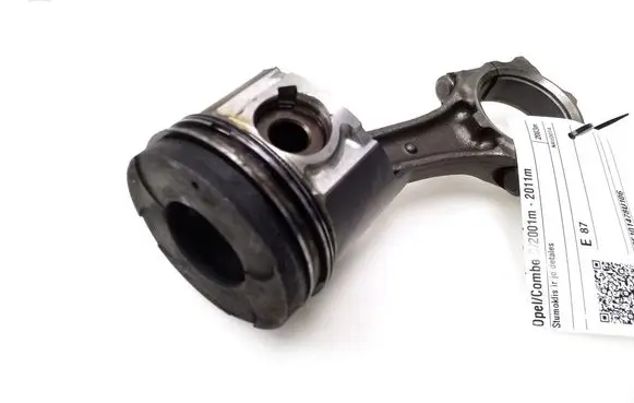Opel Combo C Piston with connecting rod 