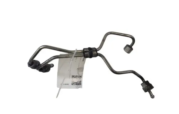 Fuel injector supply line/pipe