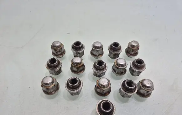 KIA Rio Nuts/bolts 