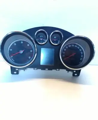 Opel Zafira C Speedometer (instrument cluster) 13374901 600775881 76916675U