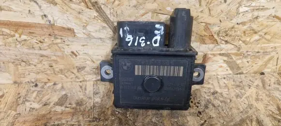 BMW X5 E70 Glow plug pre-heat relay 780015605 1000677853 0522140102