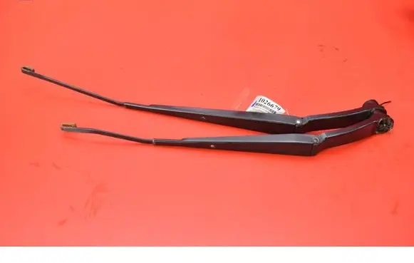 Subaru Outback Front wiper blade arm