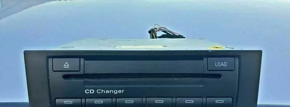 Skoda Octavia Mk2 (1Z) CD/DVD changer 1Z0035111A
