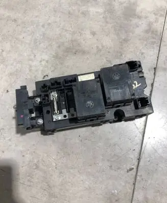 Lexus GS 300 350 430 450H Relay mounting block G382030010A G382030010