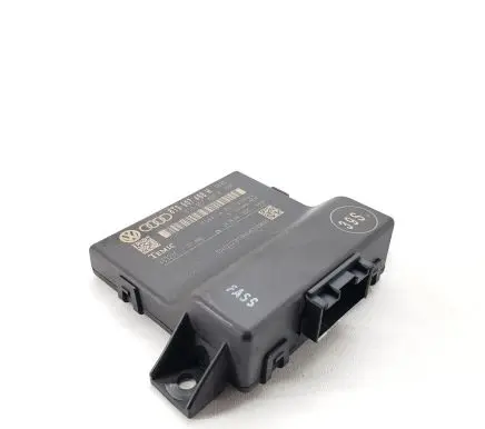 Audi A4 S4 B8 8K Gateway control module 8T0907468H