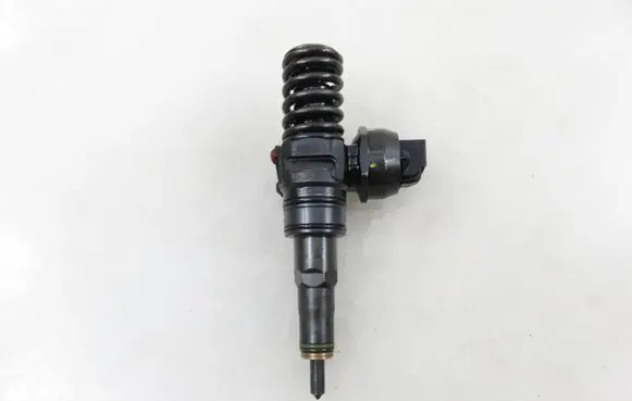 Audi A4 S4 B6 8E 8H Fuel injector 0414720216 038130073BA
