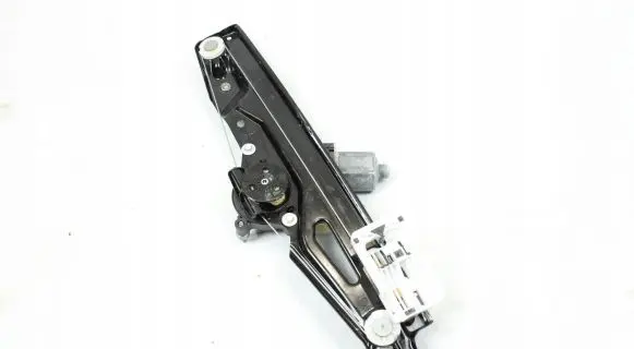 Rear window lifting mechanism without motor