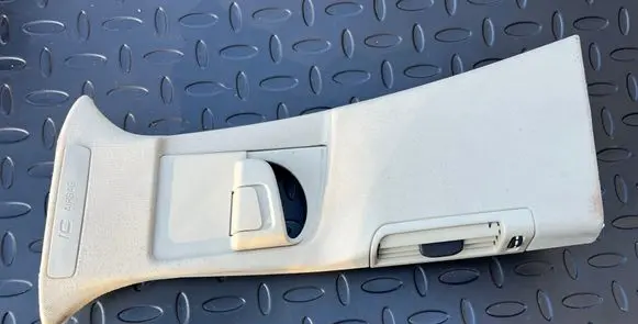 Volvo V60 (B) pillar trim (top) 31307138