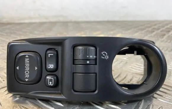 Subaru Forester SH Wing mirror switch 183606