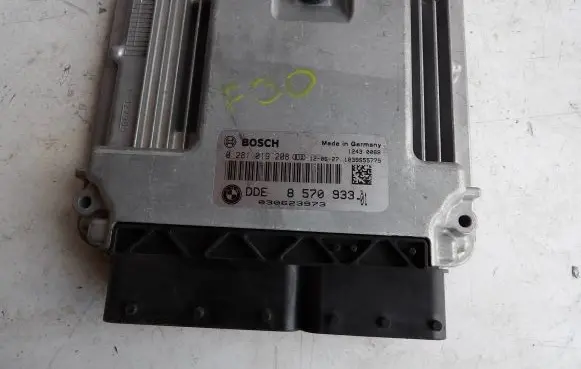 BMW 1 F20 F21 Engine control unit/module 0281019208 8570933 030623973