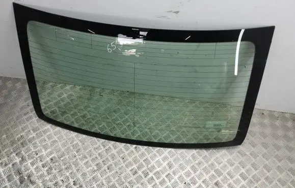Toyota Avensis T270 Rear windscreen/windshield window 
