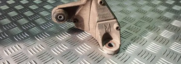 Audi A6 S6 C5 4B Gearbox mounting bracket 8D03991143